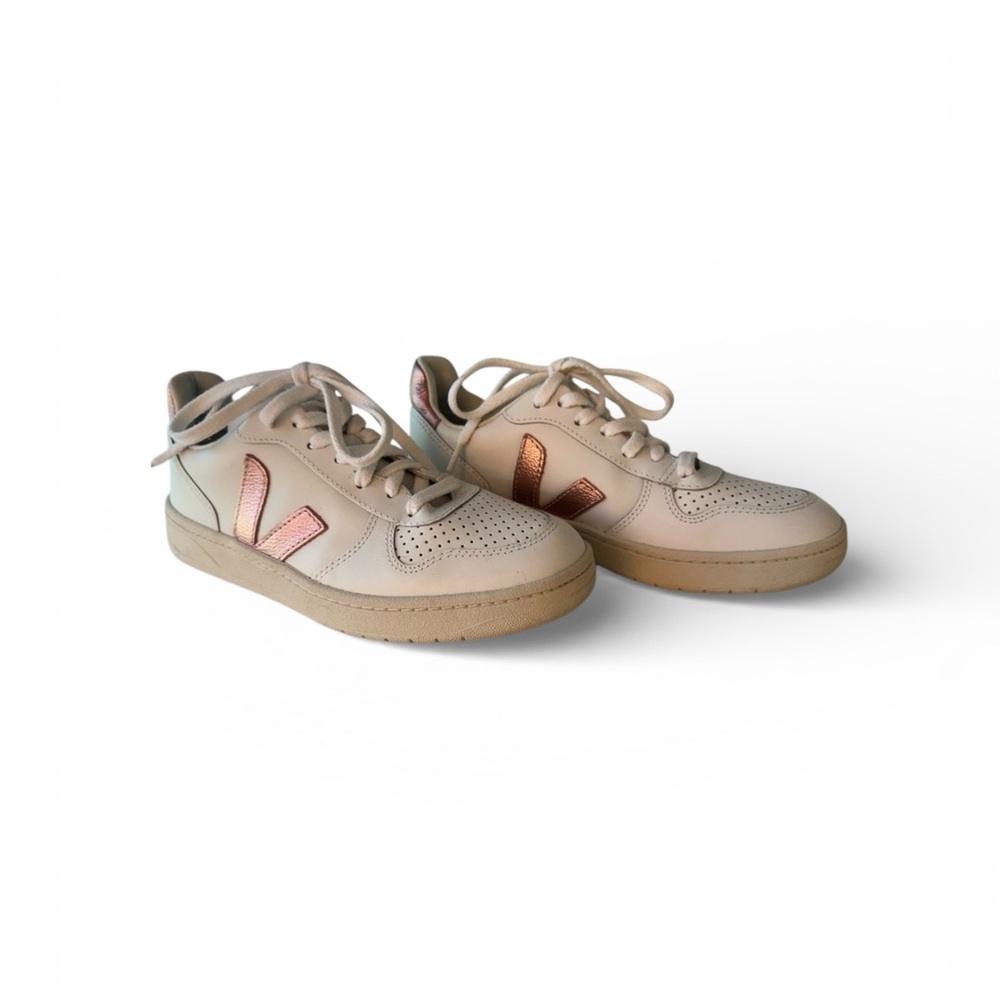 Veja Women V-10 Rose Gold Metallic Sneakers Size 6